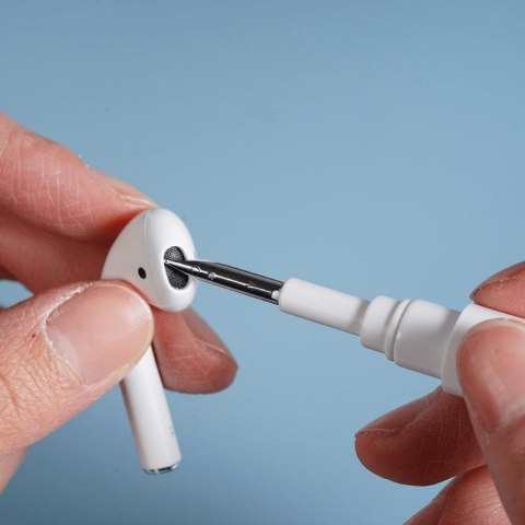 Zestaw do czyszczenia słuchawek AirPods biały