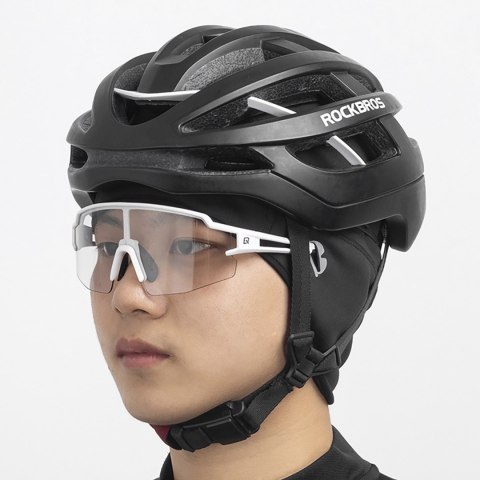 Czapka rowerowa zimowa pod kask z otworami na okulary - szara
