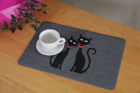 Podkładka prostokątna na stół 29×42 cm, wzór Czarne Koty - ekologiczny filc, pranie 40 °C, Bertoni
