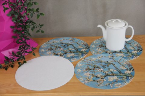 Zestaw 4 podkładek okrągłych na stół 4D 33 cm - ALMOND | Ekologiczny filc, nadruk HD, pranie 40 °C, Bertoni