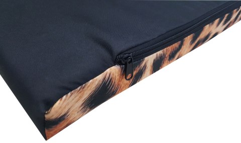 Materac ortopedyczny dla psa ORTO XL 80×55×7 cm - nadruk Panterka, pianka memory, wodoodporny pokrowiec, Bertoni