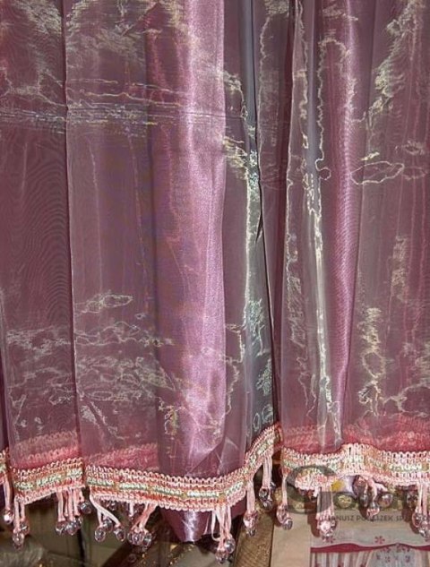 Elegancka Dwuwarstwowa Zasłona w Pudrowym Rużu z Koralikowymi Zdobieniami