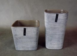 Wazon ceramiczny kwadratowy w prążki grafitowo-brązowy 11x11x20 cm