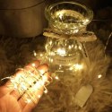 Energooszczędne Lampki Choinkowe-Łezki na Białym Druciku z 10 LED, Ciepły Biały Kolor, Zasilane na Baterie AA