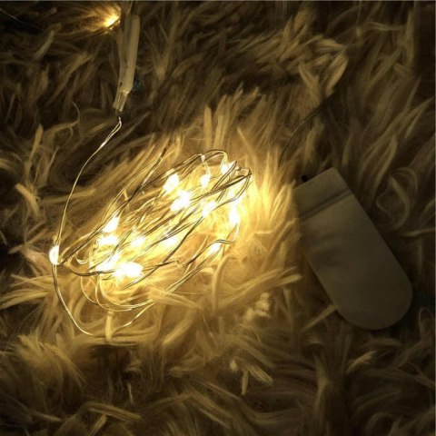 Energooszczędne Lampki Choinkowe-Łezki na Białym Druciku z 10 LED, Ciepły Biały Kolor, Zasilane na Baterie AA